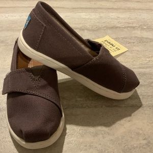 TOMS shoes